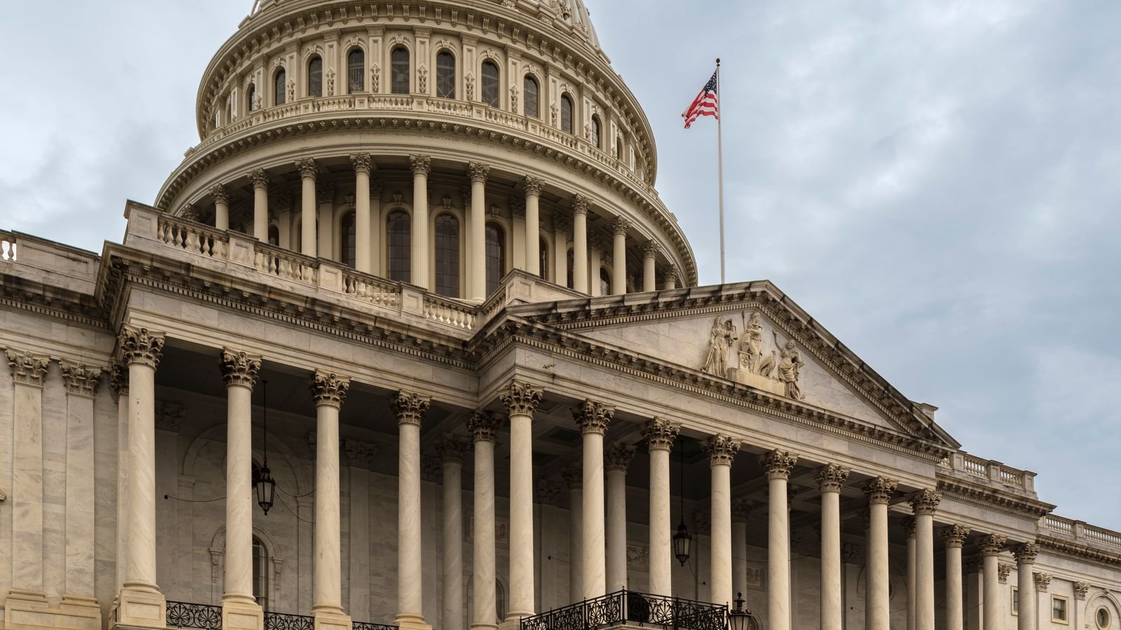 The United States Capitol Building in Washington DC, representing the Fed's forward guidance and dot plot projections